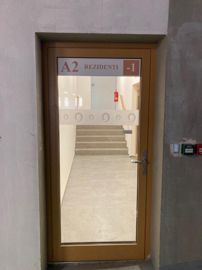 Stylovy Apartman A409 V Centre Nr, Parkovanie V Cene Nitra Exterior photo